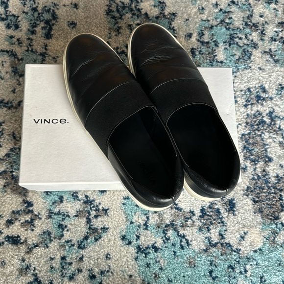 Vince Black Leather Slip On Shoes - Picture 1 of 6